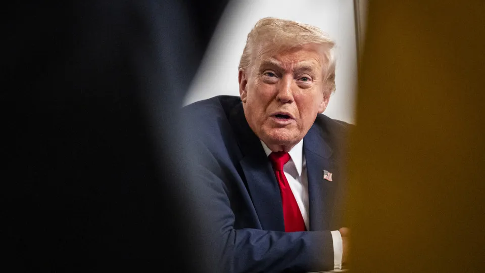 Trump diz em rede social que espaço aéreo da Venezuela está fechado