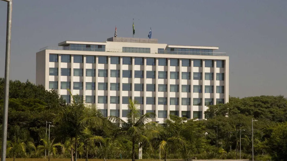 Assaltantes roubam laboratório da USP durante virada de ano